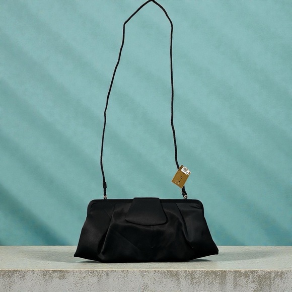 La Regale Black Satin Evening Clutch w/ Rope Strap - Elegant
Formal Bag NWT - Picture 4 of 5